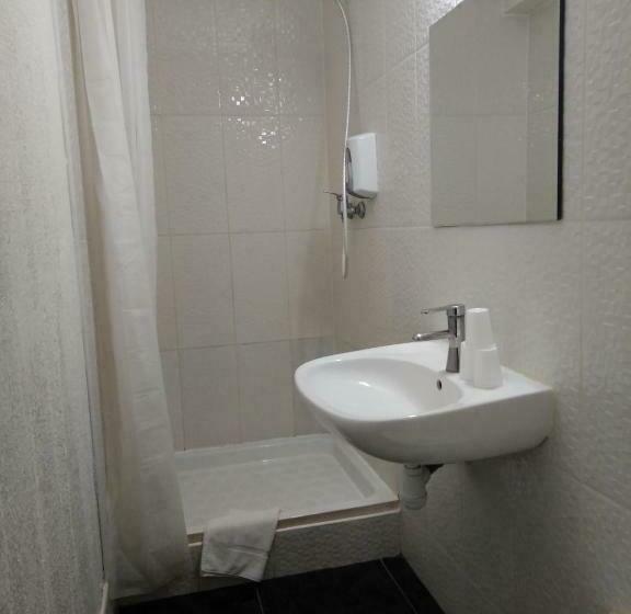 غرفة عائلية, Hôtel Class'eco