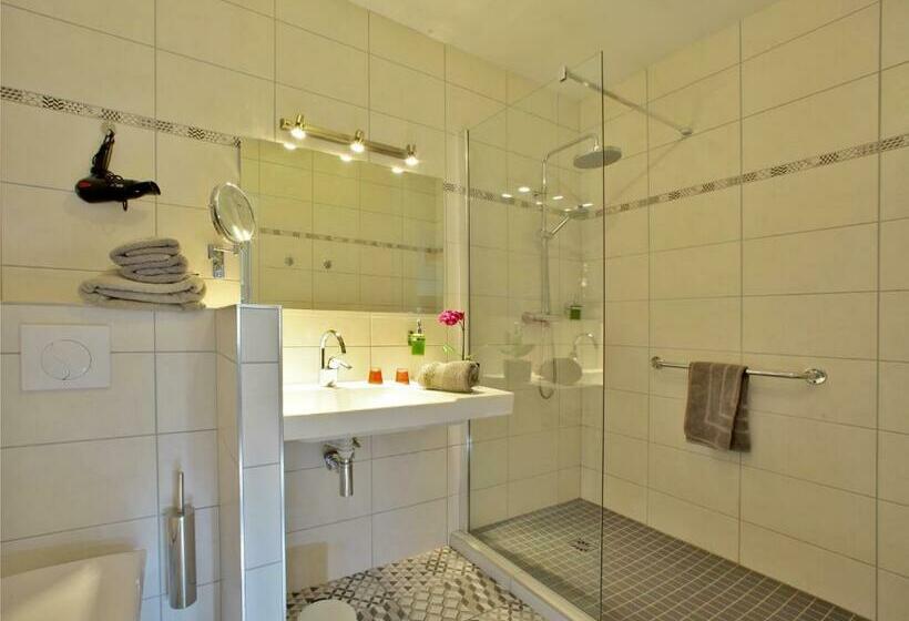 수피리어 룸, Le Quatorze