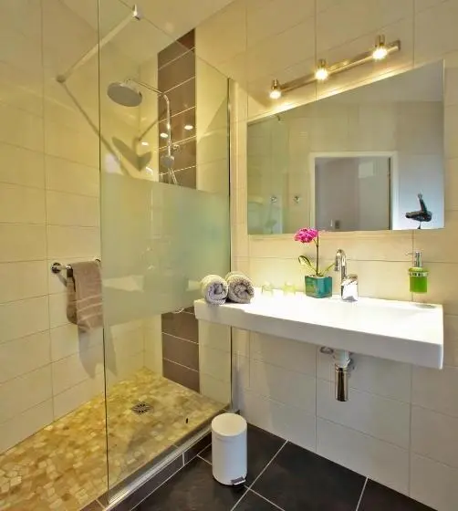 Komfort Zimmer, Le Quatorze