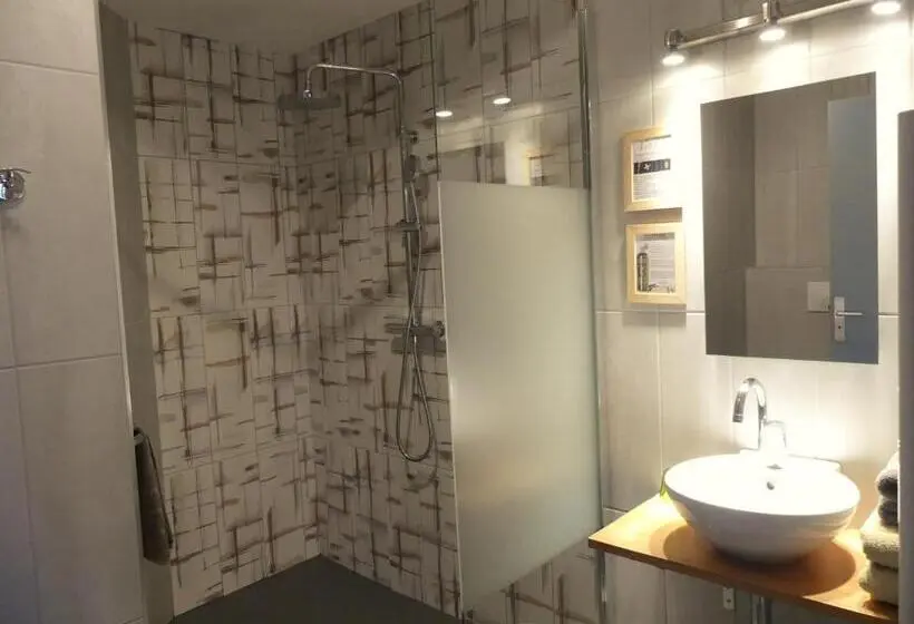 Komfort Zimmer, Le Quatorze
