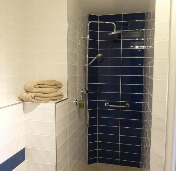 스탠다드 룸, Le Quatorze