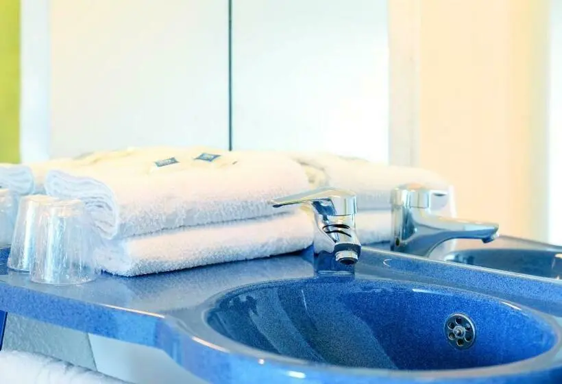 Standard Kolmen Hengen Huone, Ibis Budget Amboise