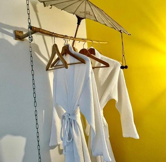 스탠다드 룸, O Petit Monde