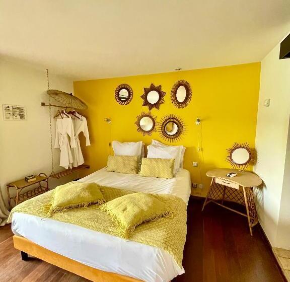 스탠다드 룸, O Petit Monde