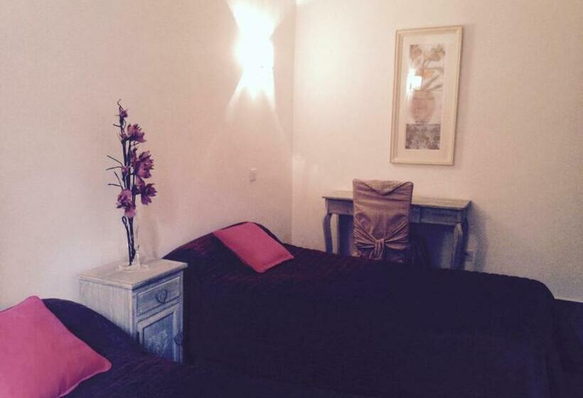 스탠다드 트리플 룸, U Campanile