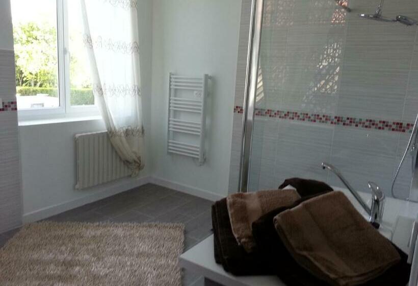 スタンダードルーム, Hôtel Le 6 3 Home Port En Bessin