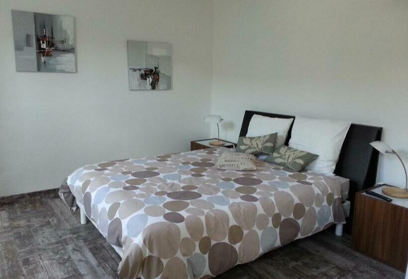 スタンダードルーム, Hôtel Le 6 3 Home Port En Bessin