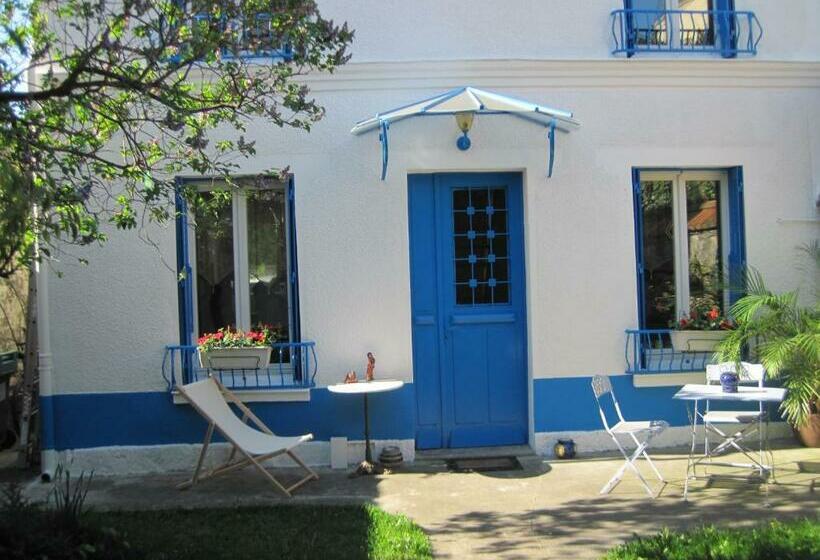 غرفة قياسية مطلّة علي الحديقة, Le Jardin De Cécile Et Benoit   Bed And Breakfast