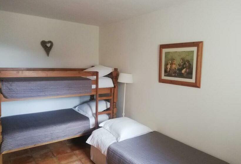 Семейный Номер, B&b Le Deffends De Redon