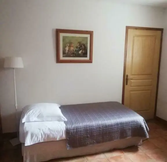 Perhehuone, B&b Le Deffends De Redon