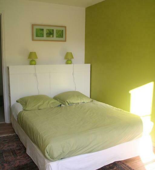 חדר משפחתי, Ar Litorienn