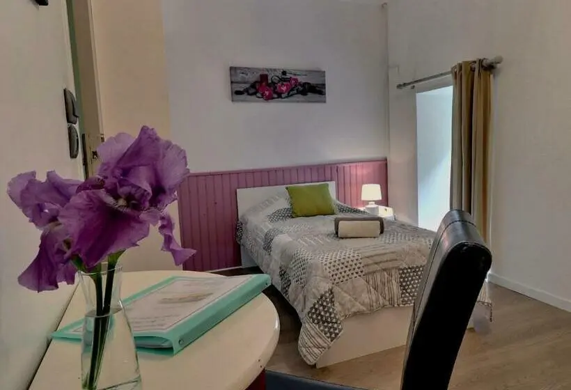 スタンダードトリプルルーム, Chambres D'hôtes Les Fleurettes En Baie Du Mont Saint Michel