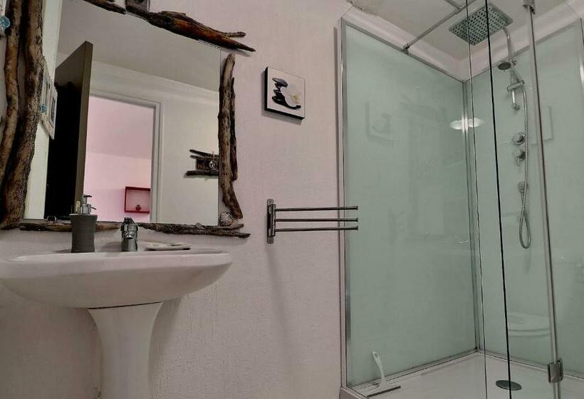 חדר סטנדרט לשלושה, Chambres D'hôtes Les Fleurettes En Baie Du Mont Saint Michel