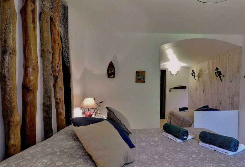 חדר סטנדרט לשלושה, Chambres D'hôtes Les Fleurettes En Baie Du Mont Saint Michel