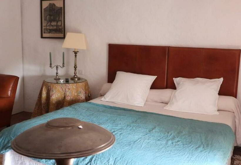 Номер Стандарт, La Nesquière Chambres D Hôtes