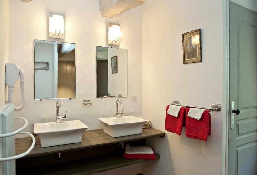 Номер Стандарт, La Nesquière Chambres D Hôtes