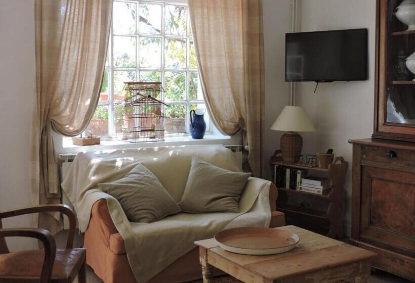 Дом 4 Спальни, La Nesquière Chambres D Hôtes