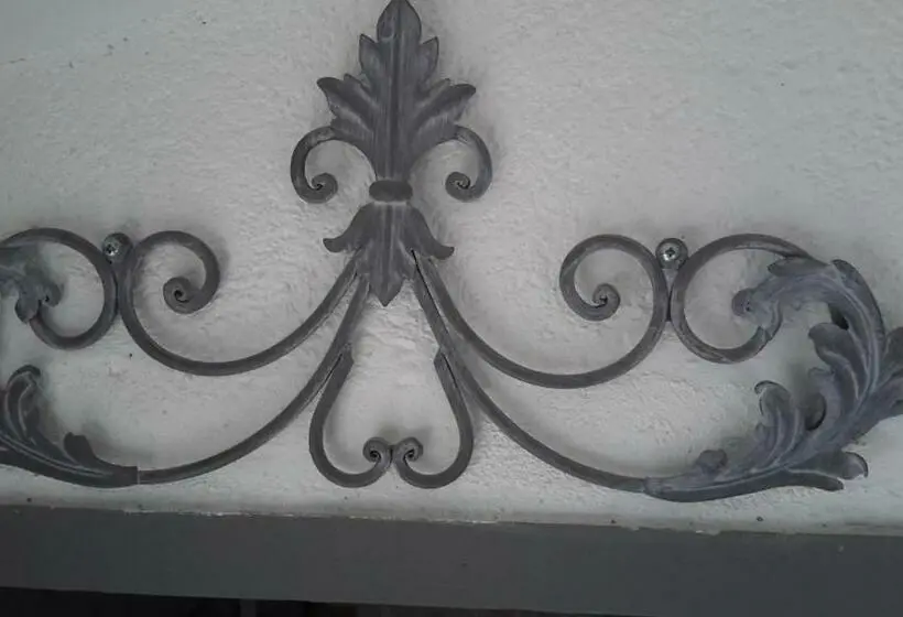 Comfort Værelse, L'abrialys