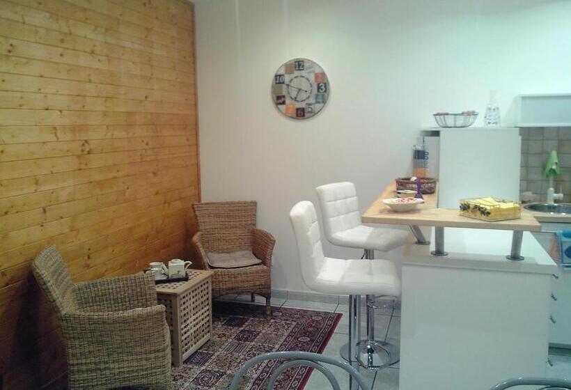 غرفة سوبيريور سرير كينج, Le Panorama   Chambres D Hôtes   Cuisine Disponible