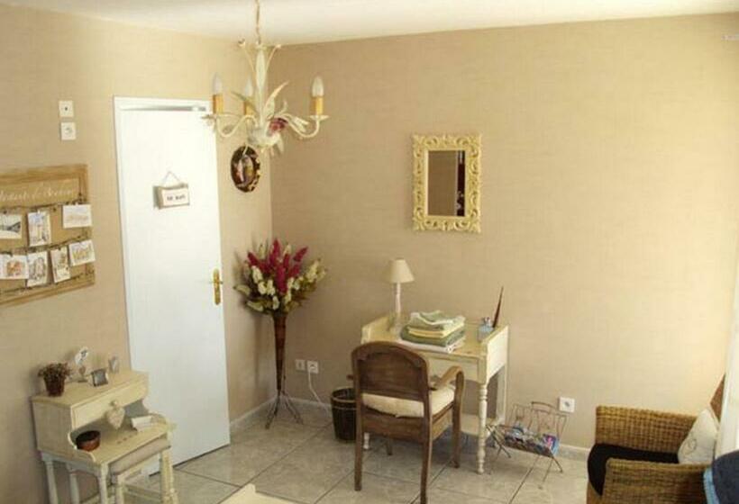 غرفة قياسية سرير كينج, Le Panorama   Chambres D Hôtes   Cuisine Disponible