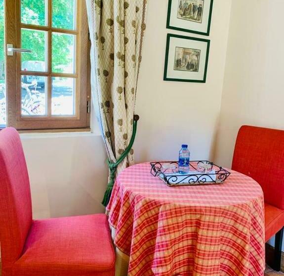 スタンダードルーム, Les Vieux Guays