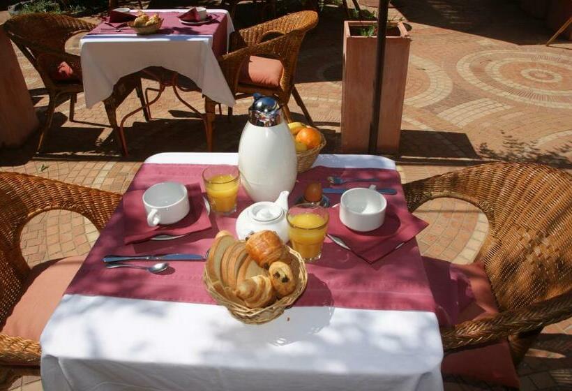 标准间, Auberge Des Glycines