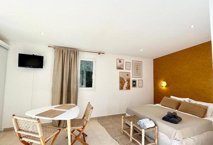 סטודיו משפחתי, Domaine De Licetto