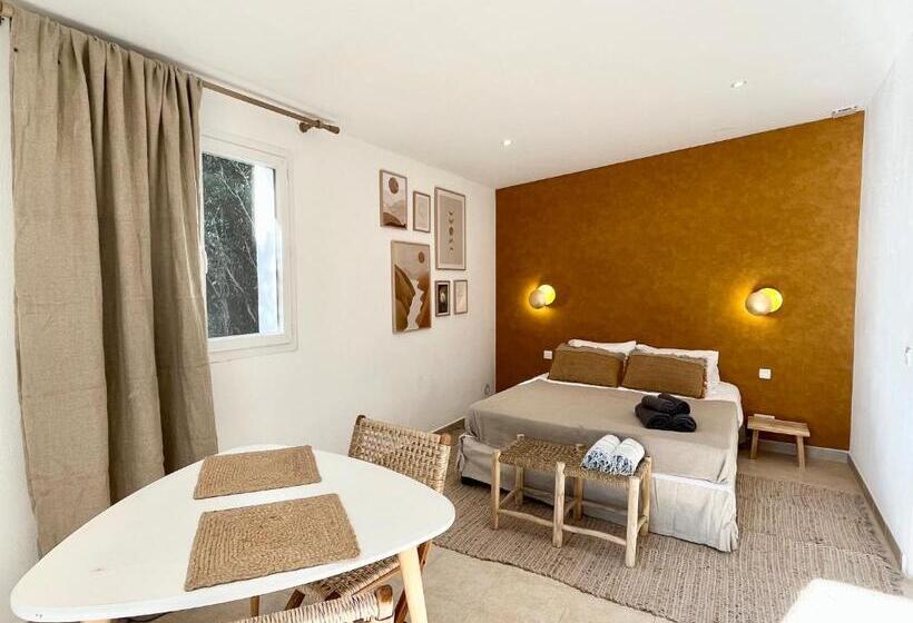 סטודיו משפחתי, Domaine De Licetto