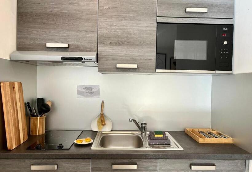 סטודיו משפחתי, Domaine De Licetto