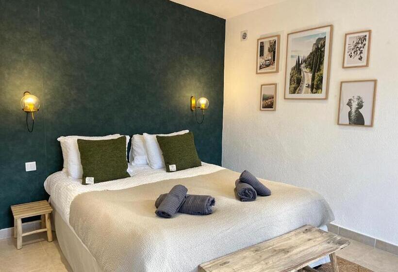 סטודיו דלוקס, Domaine De Licetto