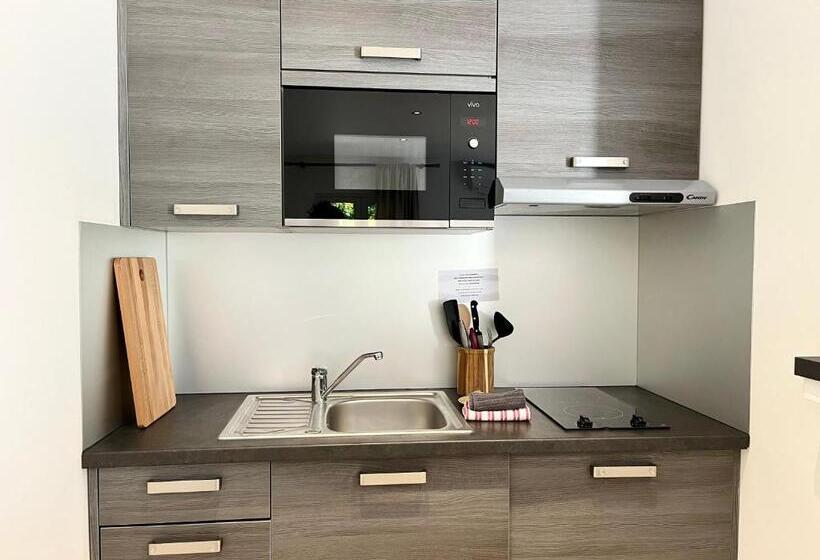 סטודיו משפחתי, Domaine De Licetto