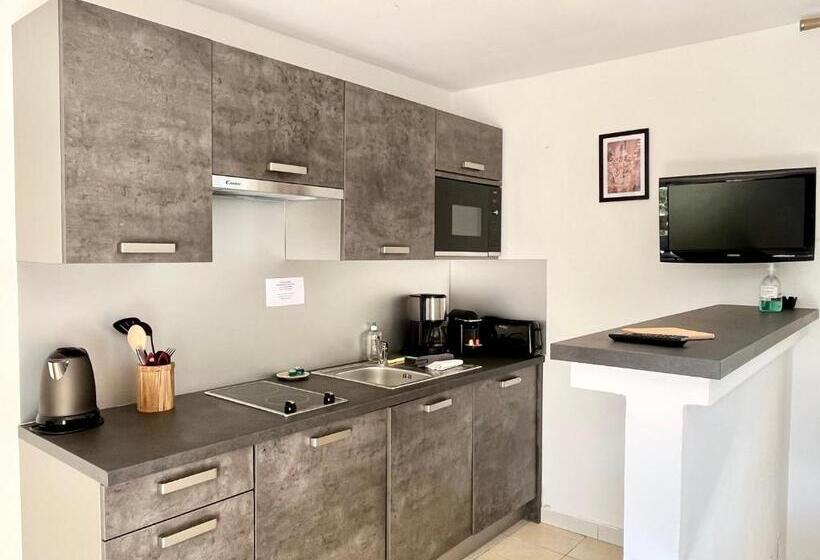 סטודיו דלוקס, Domaine De Licetto