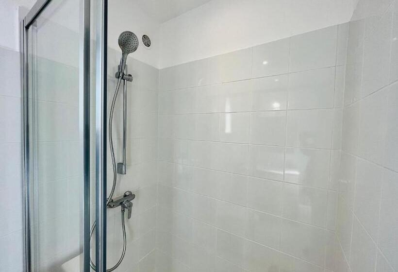 סטודיו דלוקס, Domaine De Licetto