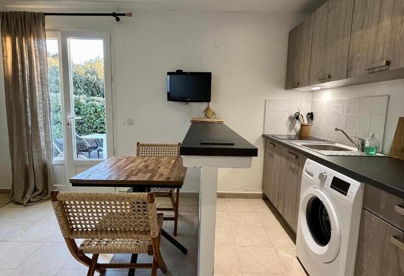 חדר סטודיו סטנדרד, Domaine De Licetto