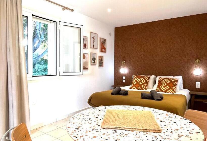 סטודיו משפחתי, Domaine De Licetto