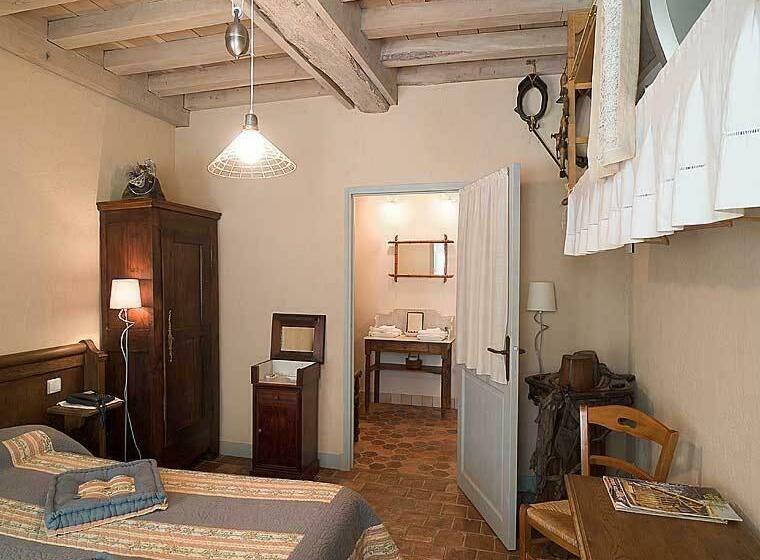 חדר סטנדרט, De La Beursaudiere