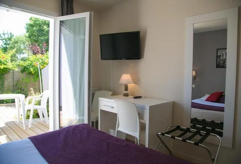 Standard-huone Terassi, La Villa En L île 2 Piscines & Spa