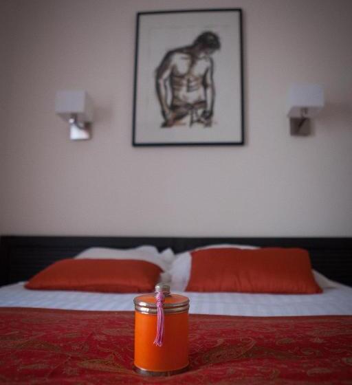 스탠다드 룸, Logis Hôtel & Restaurant Au Clos Paillé Charme & Caractère