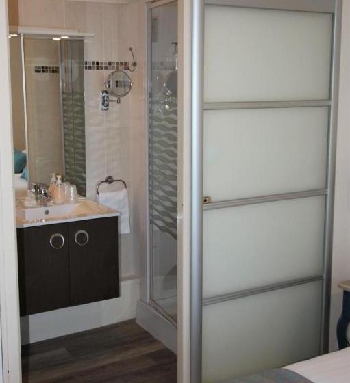 스탠다드 룸, Logis Hôtel & Restaurant Au Clos Paillé Charme & Caractère