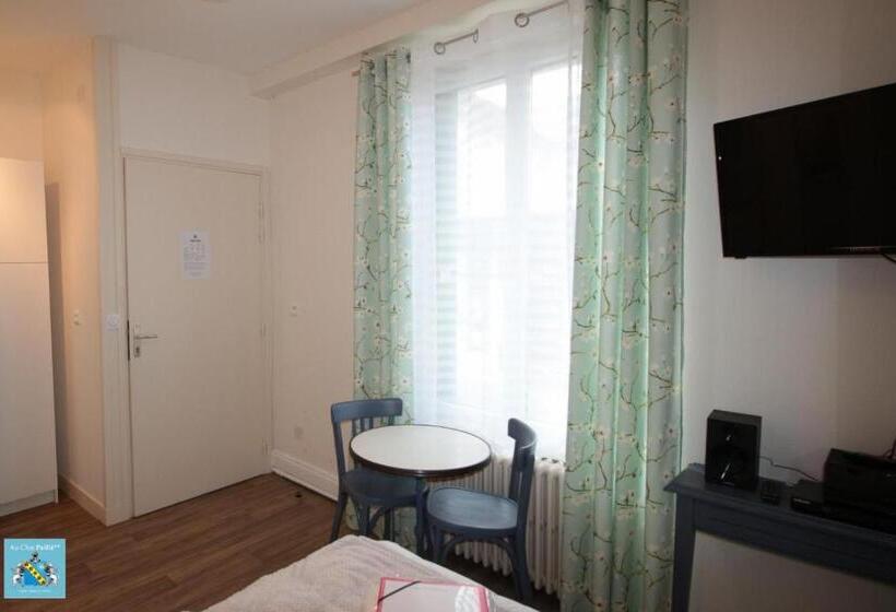 标准工作室, Logis Hôtel & Restaurant Au Clos Paillé Charme & Caractère