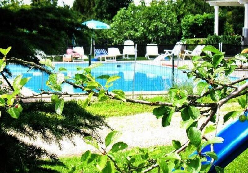 Номер Стандарт Индивидуальный, Logis Hôtel & Restaurant Au Clos Paillé Charme & Caractère