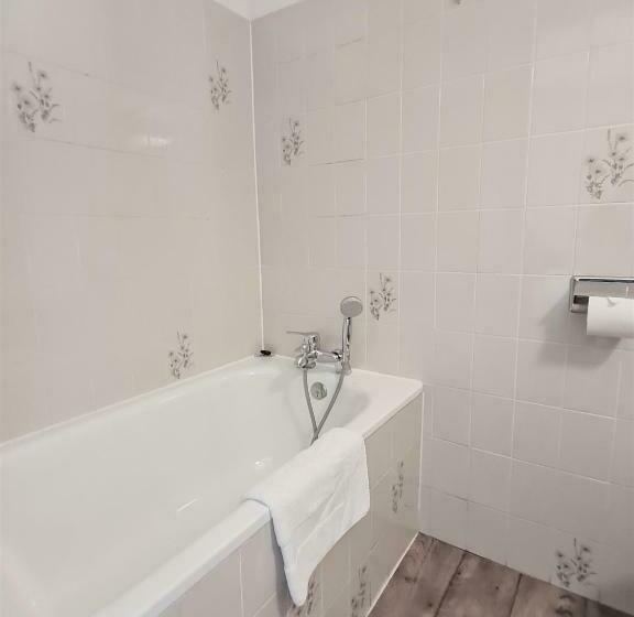 エコノミールーム, Terminus Hôtel Des 3 Vallées