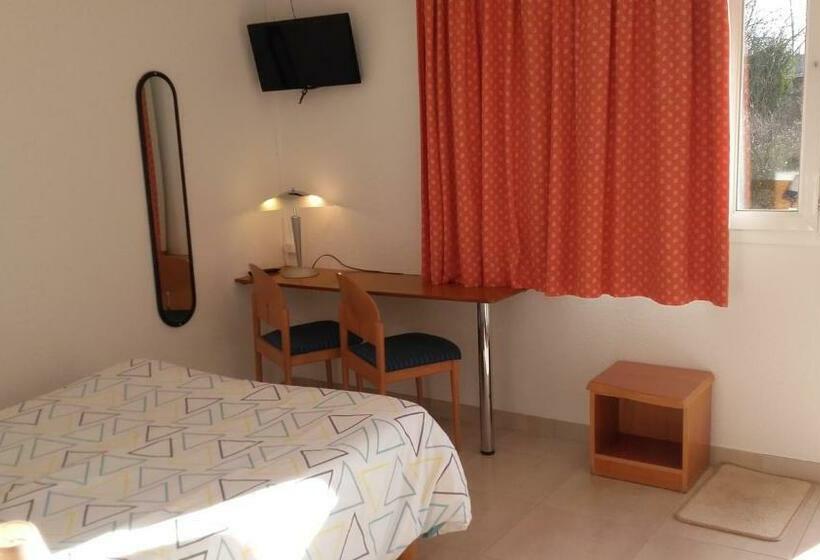 スタンダード4人部屋, Villa