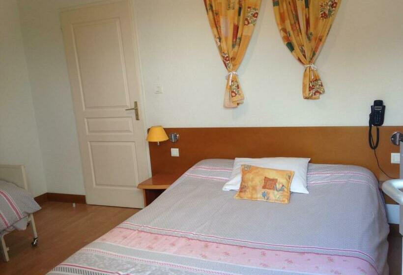 スタンダードトリプルルーム, Villa