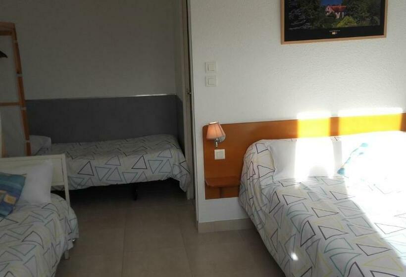 スタンダード4人部屋, Villa