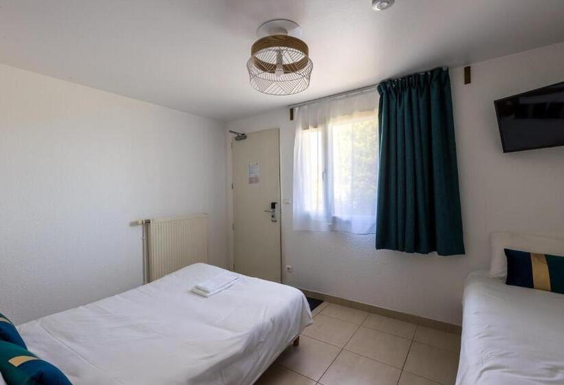 スタンダードトリプルルーム, Villa