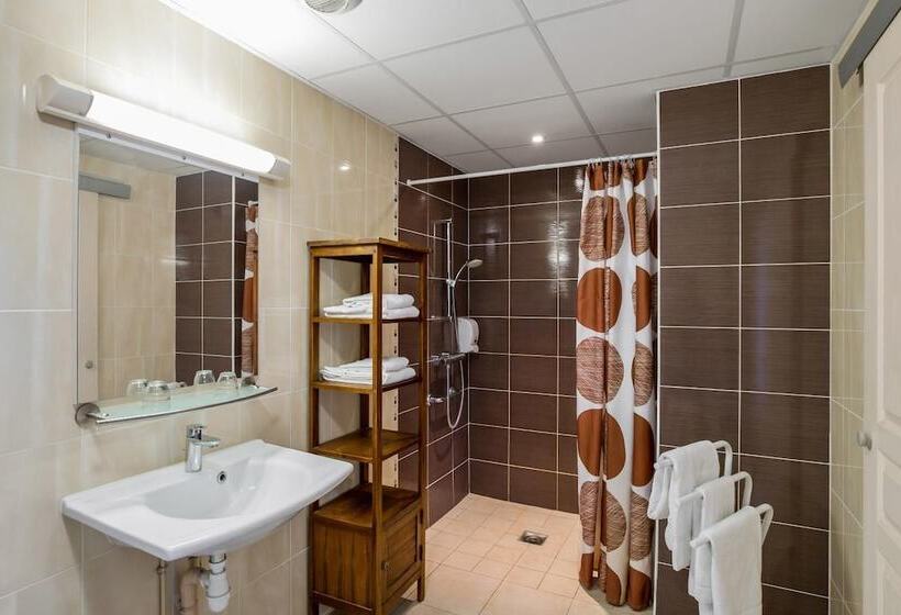 スタンダードトリプルルーム, Villa