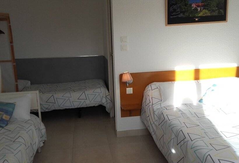 スタンダード4人部屋, Villa