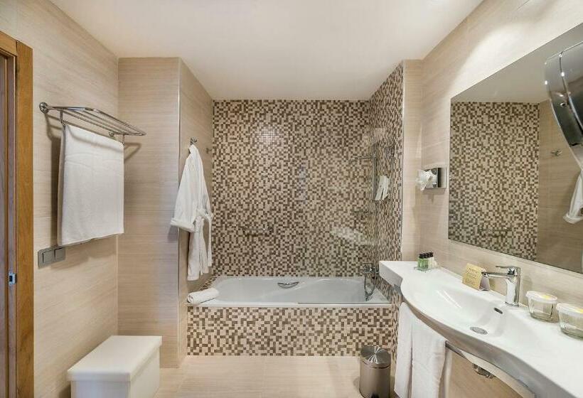 غرفة قياسية مطلّة علي البحر, Royal Palm Resort & Spa - Adults Only