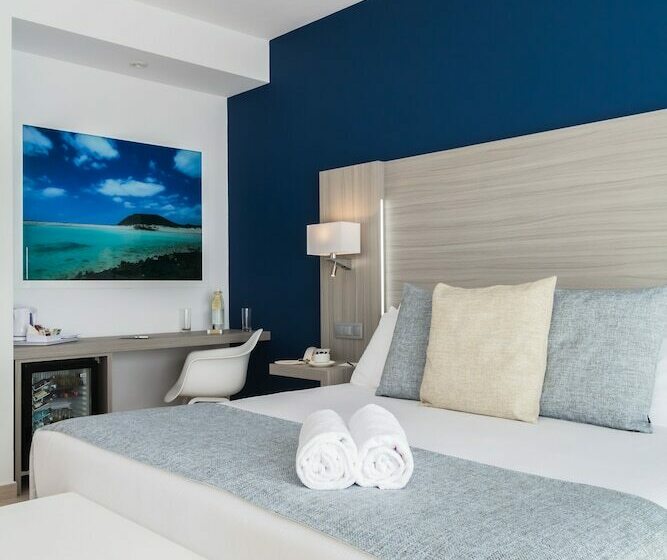 غرفة قياسية مطلّة علي البحر, Royal Palm Resort & Spa - Adults Only